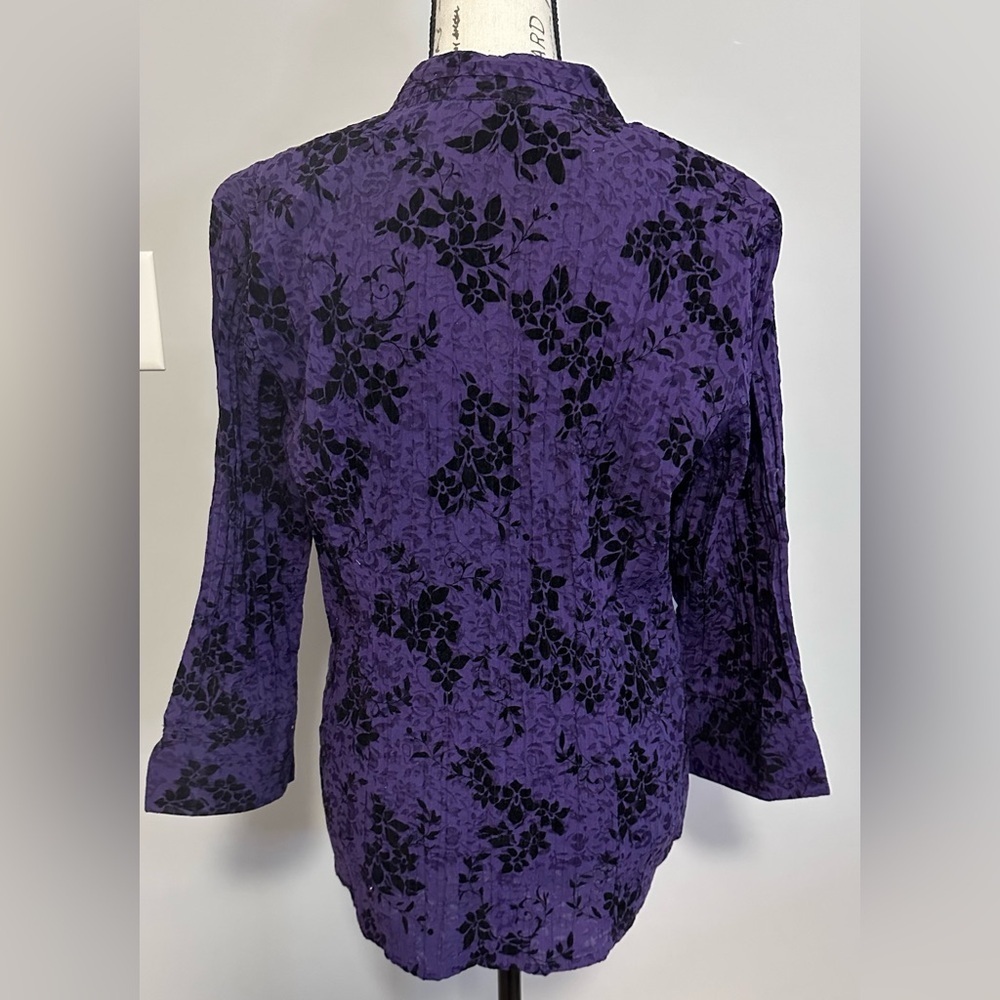 💜 CATO Blouse - Purple with Black Floral Accent  💜 - Picture 5 of 14